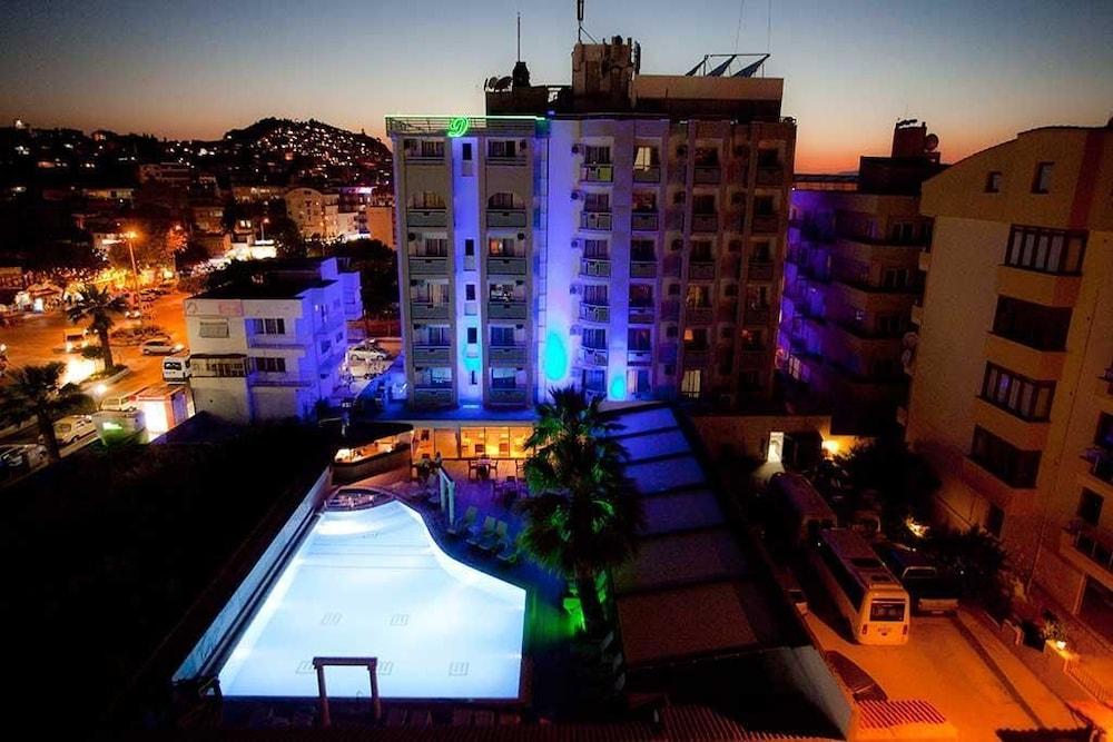 Duqqan Deluxe Hotel Kusadası Esterno foto